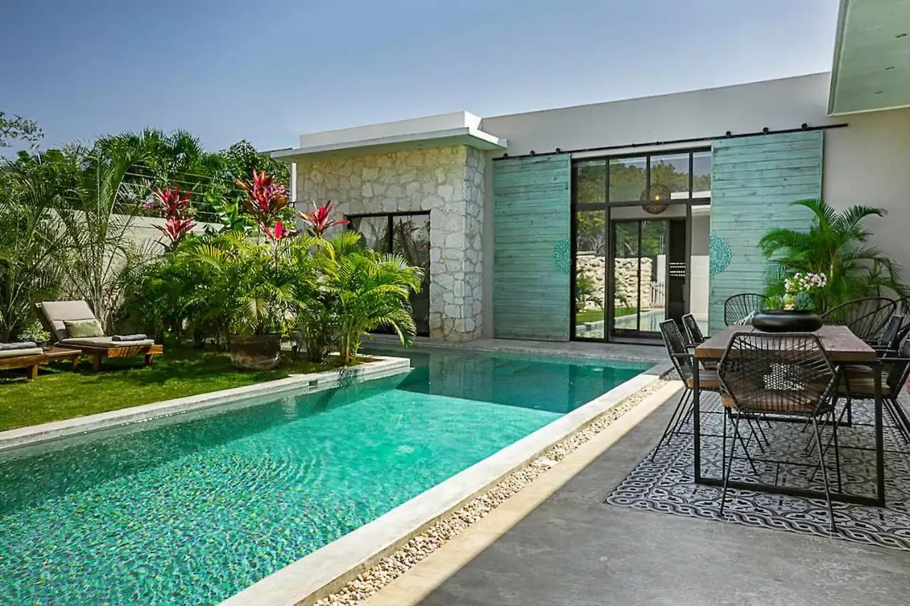 Villa Casa Lou, Large House And Pool, Beach Club Access à Tulum